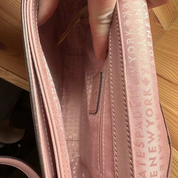 Kate spade Large Carson cross body purse  👛 pink and black - Picture 8 of 9